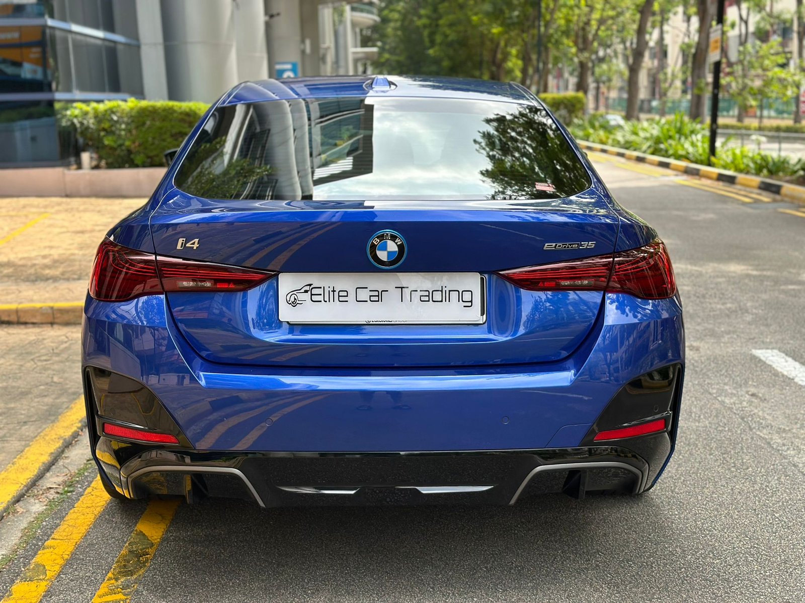 BMW i4 Gran Coupe Electric eDrive35 M-Sport - Image 4